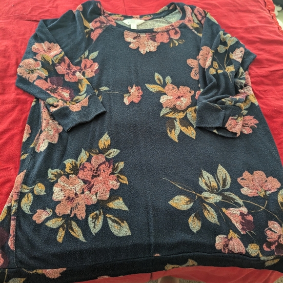 Market and spruce floral sweater - Picture 1 of 3
